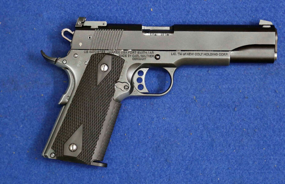 Colt Gold Cup, 22lr 10 shot 1 magazine, cased