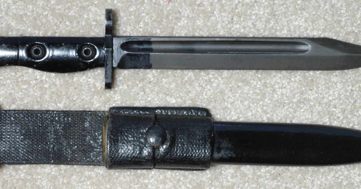 Australian Vietnam War SLR L1A2 Bayonet & No.5 Mk.II Scabbard
