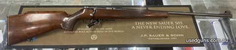 Beautiful old Anschutz 22 WMR. Very Good condition with minor use marks to the stock. Awesome gun.