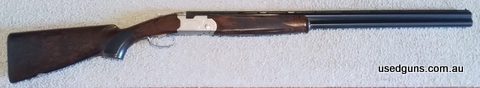 Lighty used silver pigeon s left-hand, comes with an up graded stock and forearm from Cole gunsmiths USA. Will send photos if needed also 6 beretta flush chokes
