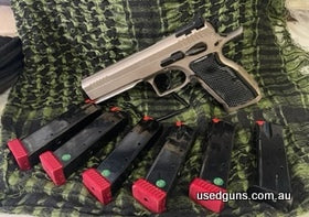 Tanfoglio Stock III All ready for IPSC comes with 6 mags 5 with bases, showing some holster marks, shoots really well includes post except WA