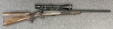 A beautiful as-new German Anschutz 1710 DHB rifle chambered in 22LR. It utilises the renowned Match 54 action mounted in an oiled European walnut stock with a m