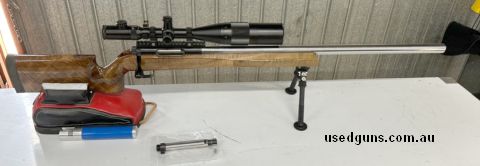 Built by ZCR with a Barnard P single shot action right hand port with a Barnard light trigger and a 25 moa pic rail. Barrel is krieger 1.10 twist at 32‚Äö√Ñ√π l