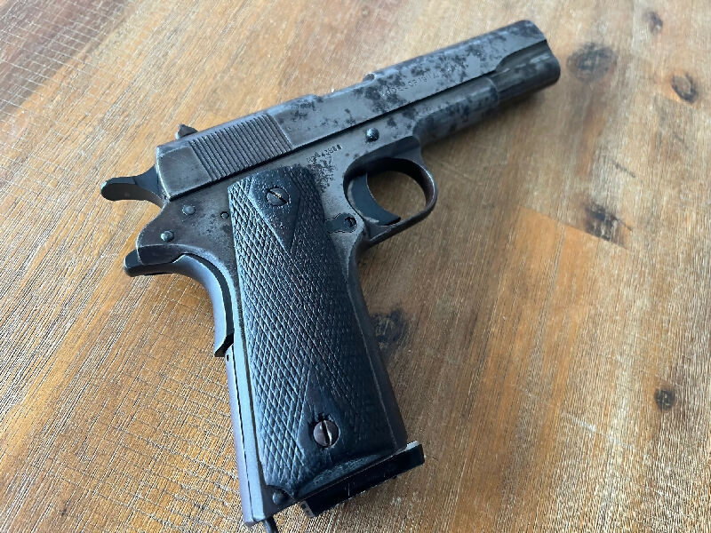 Completely original condition WW1 1918 Model and not subject to WW2 re-issue restoration. (A kit bag bring back most likely). Serial 443888 dates this 1918. Goo