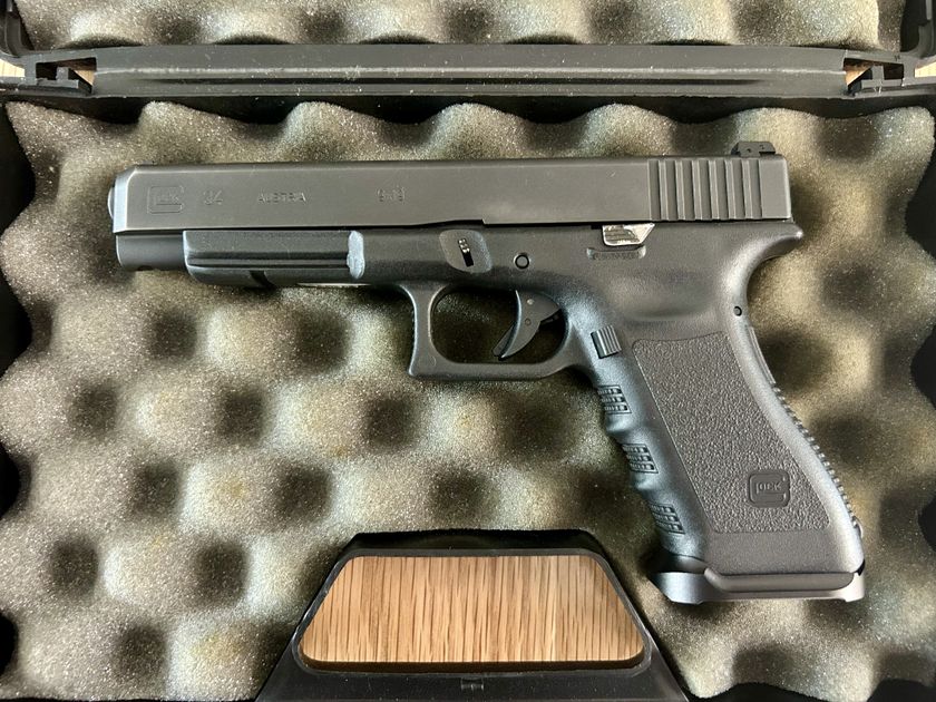 Rare collectors Glock Model 34 Early Gen 3