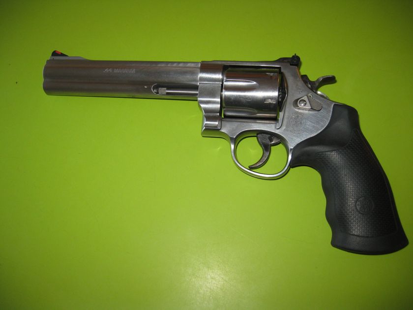 SMITH & WESSON MODEL 629 CLASSIC 44 MAGNUM 6 SHOT 6" REVOLVER