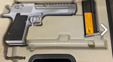 A beautiful and smooth shooting 44mag Eagle . Brushed chrome. Only put a box of ammo though it . Selling because of needing the money that‚Äö√Ñ√¥s it . It‚Äö√Ñ√