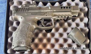 H&K SFP9L Optic ready in 9mm. This striker fired pistol is in excellent condition, rarely used, owned since new. Fitted with Vortex Venom 3MOA red dot. Comes wi