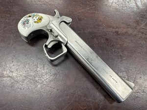 AMERICAN DERRINGER CORP
M-6
TEXAS MODEL 
45ACP
6" BARREL
STAINLESS STEEL
IVOREX GRIPS
#135967

UNFIRED $499