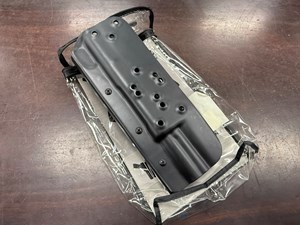 BLADETECH
19475
PUMP ACTION SHOTGUN 
HIP HOLSTER
REMINGTON 870 ETC
VERY RARE LE PRODUCT
IN ORIGINAL PACKAGING
ONE ONLY

AS NEW $99