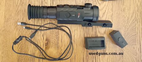 Unmarked RL 42 thermal, very little use. These units have fantastic image quality. Comes with two batteries charger soft case and lead.