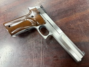 SMITH & WESSON
MODEL 2206TGT
22LR
10 SHOT
STAINLESS STEEL
6 INCH BARREL
ORIGINAL GRIPS
ADJUSTABLE REAR SIGHT
FIBER OPTIC FRONT SIGHT
#UAK0995

VGC+ $490