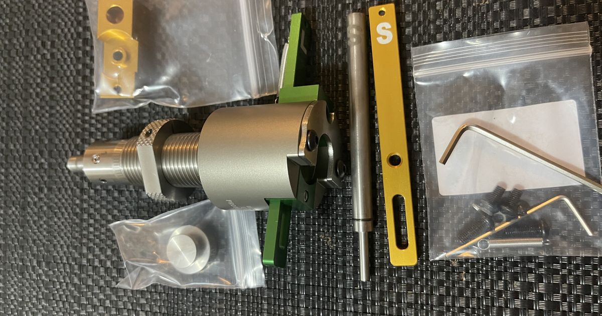 Precision primer tool