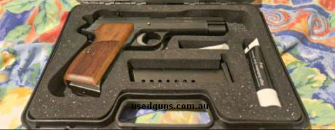 Very rare. German made Sig Sauer P210 Legend collectors handgun. The Sig P210 carry was the side arm of the Swiss Army and police from 1957 to 2006. Sig Sauer m