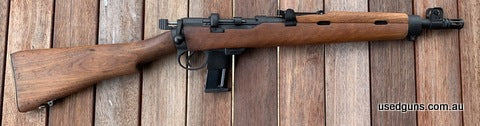Here we have a custom built 44 Mag off a SMLE rifle. The rifle has been made by a master gunsmith / armourer and takes desert eagle 44 mags. The rifle is also c