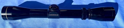 Hard to find Gloss Leupold 2-7x33 , 1‚Äö√Ñ√∂‚àö√ë‚àöœÄ tube , tiny exterior marks , lenses in great shape. Leupold Lifetime Warranty. Price includes postage.