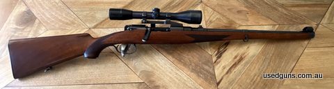 Steyr Daimler Puch, in Excellent condition 1956 manufacture. No metal or woodwork blemishes. Butter knife bolt handle . Beautifully manufactured, more photos on