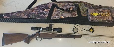 This rifle is in excellent condition and has only fired 80 rounds. It comes together with an extra 5 round magazine and a new rifle bag