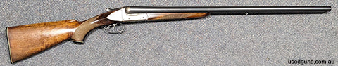 A AYA Field S/S 12Ga shotgun in good condition. This shotgun has 28" barrels with fixed chokes, a colour case hardened boxlock action and is generally good cond