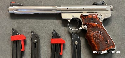 It has a heavy fluted 174mm barrel and fully adjustable sights. It‚Äö√Ñ√¥s also drilled and tapped for optics mounting. Beautiful varnished special target woode