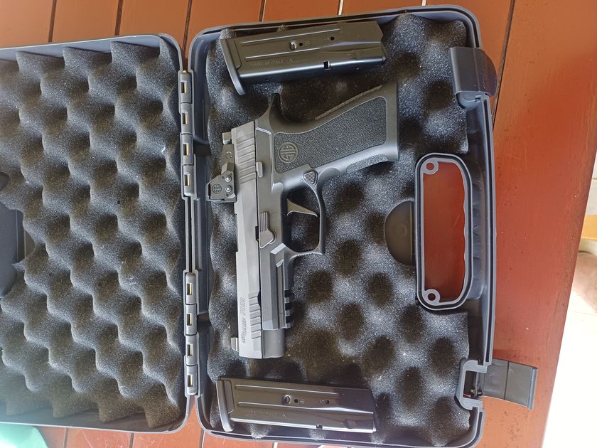 P320