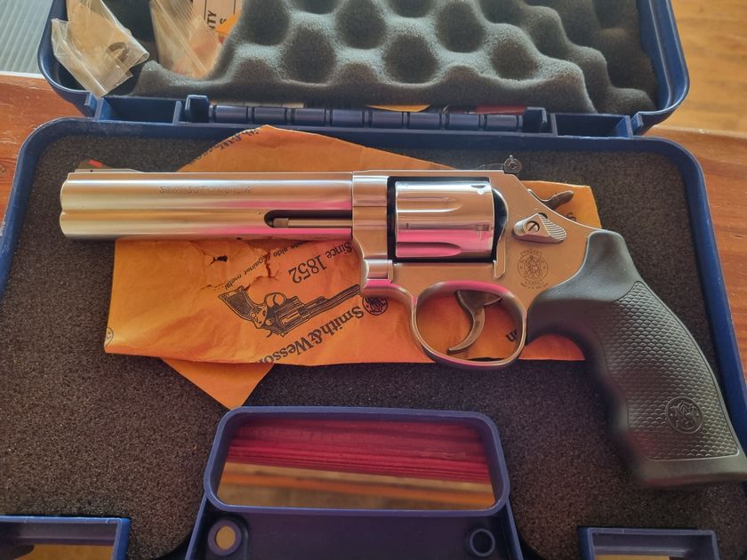 Smith & Wesson 686