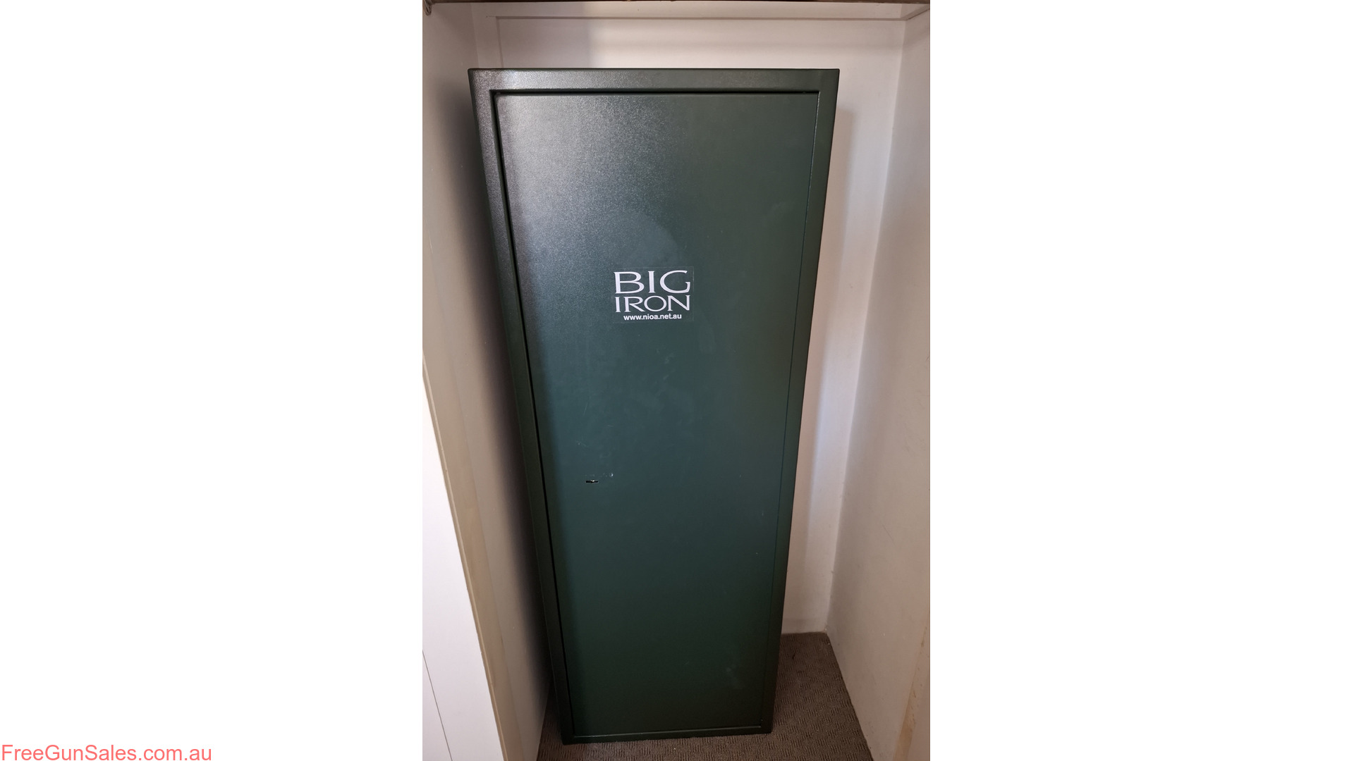 Big Iron 5 Rife Safe ae new condition Bribie Island