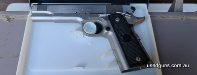 Last of the Canadian made paraords. Double stack P14 plus limited model in stainless steel. Five Canadian 10 shot magazines. Chrome steel. In original packaging