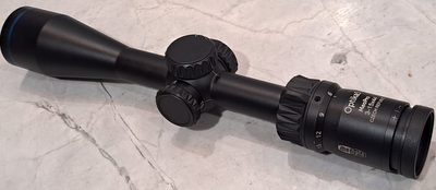 Duplex reticle. Sturdy robust scope with clear euro optics. Absolute workhorse. 1 inch tube. Minor cosmetic scratching in two spots. Surplus to needs but can't 