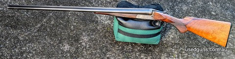 Lovely 1957 made Sauer and Sohn SxS 12G with 30 inch barrels and double triggers. Engraved and retains some colour case hardening. Functions perfectly - nice an