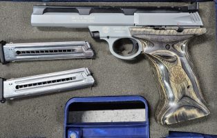 Smith & Wesson 22S. 22 Semi-auto. 139.7mm barrel. Good Condition. $350 plus freight.