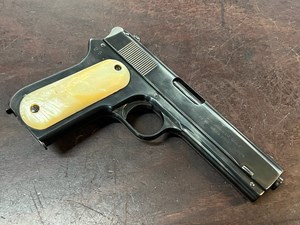 COLT
1903 POCKET HAMMER
38CAL, 8 SHOT
4.5" BARREL
PEARL GRIPS
GREAT BLUED FINISH
GOOD BORE
U.S. MARKINGS
MANUFACTURED 1903 
FIRST YEAR OF PRODUCTION
#16923

EXC $3990