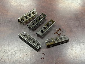 SMLE
NO1 MKIII
303 BRITISH
5 SHOT
STRIPPER CLIPS
THIRTEEN PACKS ONLY

EXC $30 PER PACK OF 5