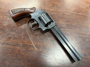 NORINCO
MODEL M150MK1
38 SPECIAL
6 SHOT
6 INCH BARREL
CLASSIC BLUED FINISH
CLASSIC TIMBER GRIPS
CLEAR CHINESE MILITARY MARKINGS
RARE EXPERIMENTAL MODEL
MODERN COLLECTABLE HANDGUN 
#XP001

AS NEW $695