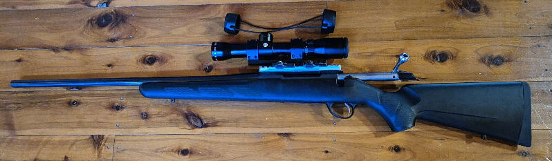L/H Tikka T3 Hunter 30-06 around 100-150 rounds some very minor marks on barrel hardly visible can send additional pics to serious buyers only. Buyer to pay tra