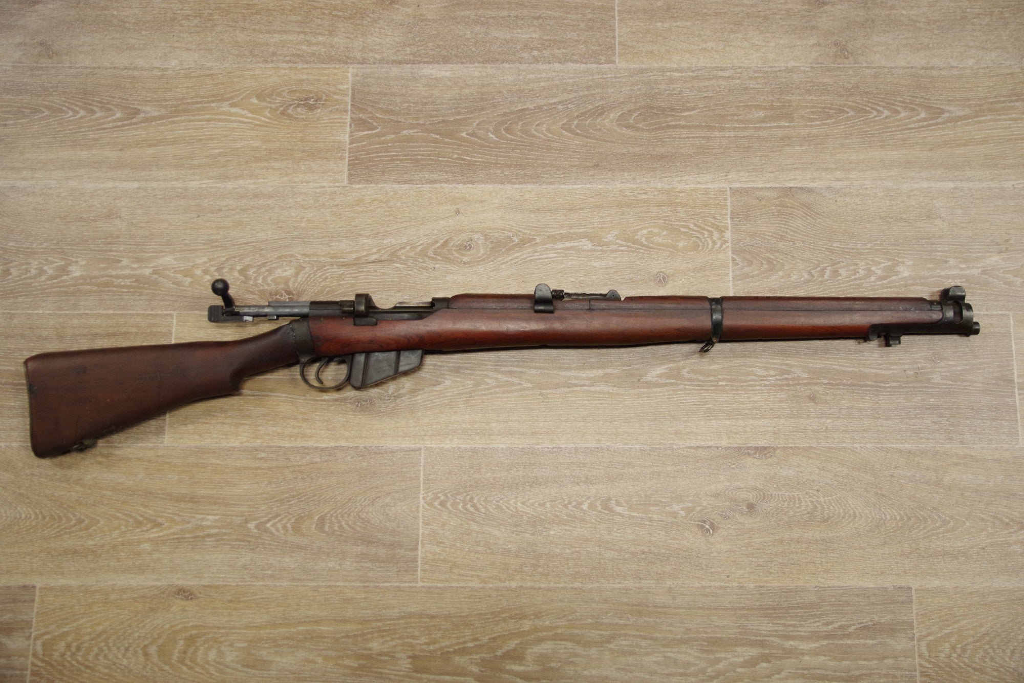 S/H LITHGOW 1942 SMLE MKIII* BOLT ACTION RIFLE 303 (FY331)
