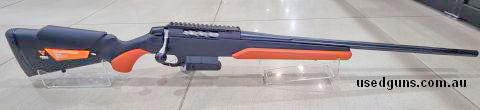 Wild boar model, Fluted barrel, Fluted bolt, 2 x 10 round magazines, Large bolt handle, Picatinney rail, Interchangeable orange and black grips