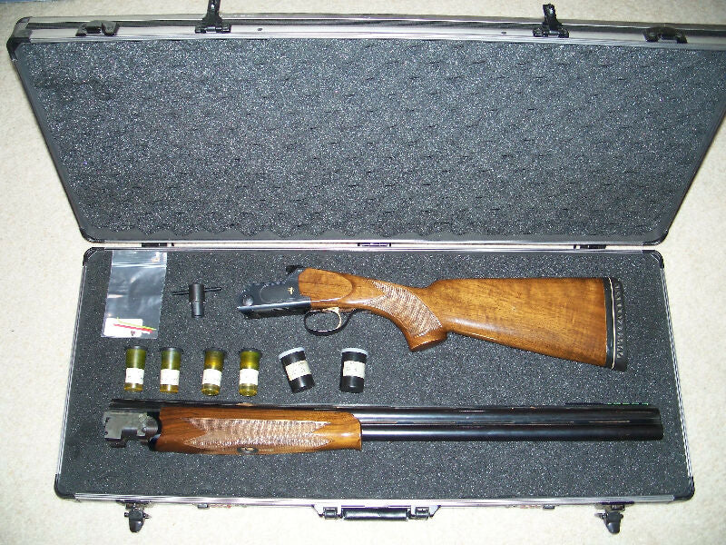 Fabarm Gamma Lux Competition. 12 Gauge. 70mm chambers, 18.4 Bottom, 18.5 Top. Barrell selector, 28" Barrells, 1570gms, Barrells are in VG condition. Choke spann