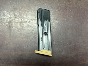 SIG SAUER
P320 COMPACT
9MM
10 SHOT
ORIGINAL MAGAZINE
WITH TAN BASE
ONE ONLY

EXC+ $55
PROHIBITED IN NSW !!!