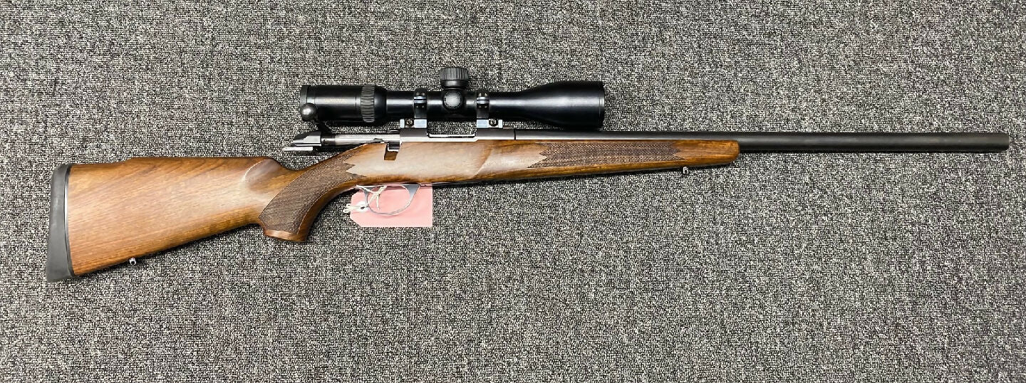 Very nice condition Sako 85 Varmint rifle in 223Rem.  Rifle chamber and bore in great condition showing little use.  Condition of rifle stock shows genuine hand