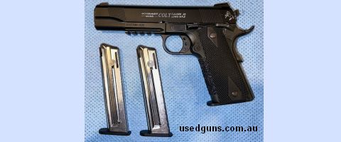 Comes with 3 x magazines plus threaded barrel adaptor