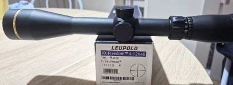 Brand new scope, still in the box with papers. Never been mounted. Buyer to pay postage.