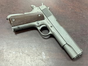 ITHACA GUN CO INC
M1911A1
45 ACP
7 SHOT
5 INCH BARREL
EXCELLENT BORE
PARKERIZED MILITARY FINISH
MILITARY REFINISHED BY U.S. 
PRE VIETNAM WAR
CLEARLY MARKED
"UNITED STATES PROPERTY
M1911A1 U.S. ARMY"
MANUFACTURED 1943
PRE 46 COLLECTABLE HANDGUN
#866796

EXC $3290