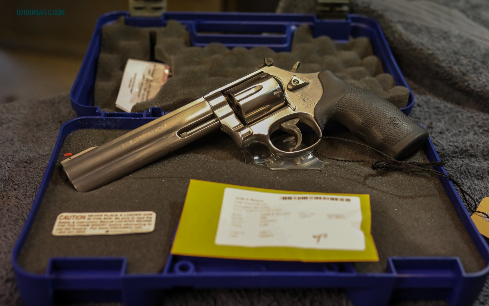 S&W 686 Stock Service cased