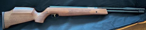 I purchased this air rifle new 2 years ago and it has only been used off the back porch a few times for plinking. Would have had less than 20 odd pellets throug