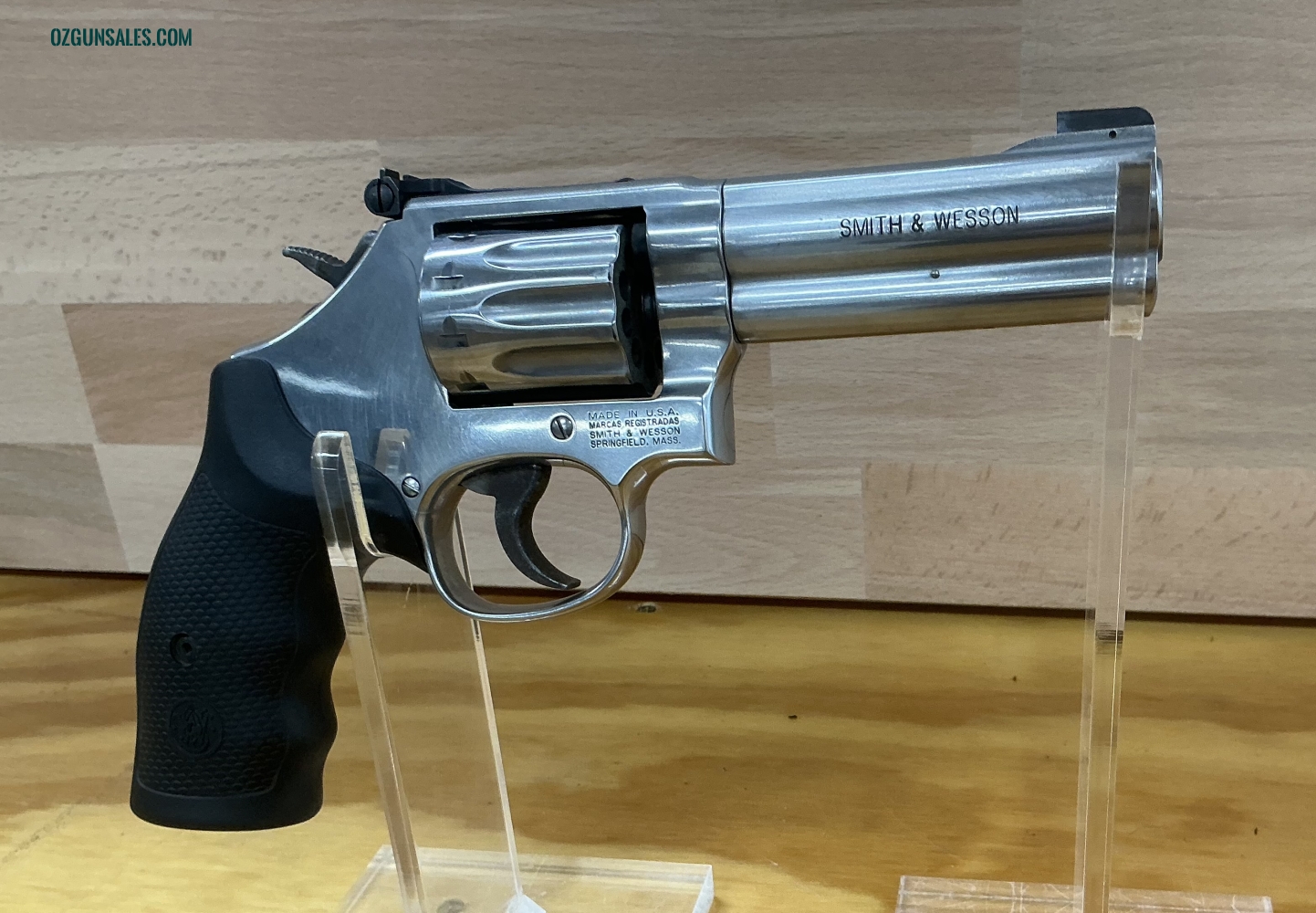Smith and Wesson 617 10 Shot Revolver