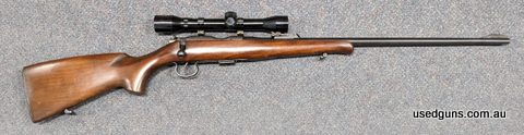 A Brno Model 2E in 22LR in good confition. This rifle comes with a Bentley by Nikko Stirling 4x32 scope and mounts. The rifle is in generally good condition wit