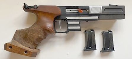 Pistol in very good condition.  comes in soft case with two magazines, purchaser to pay freight to there dealer