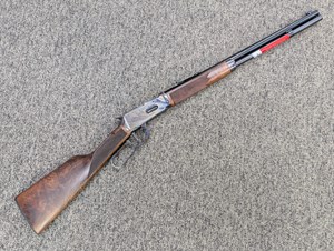 WINCHESTER
534284114
MODEL 94 DELUXE SHORT RIFLE
30-30
7 SHOT
20 INCH ROUND BARREL
ANGLE EJECT
COLOR CASE FINISHED RECEIVER 
HIGH GRADE WALNUT STOCK & FOREND
DEEP GLOSS BLUED FINISH

NEW $2950