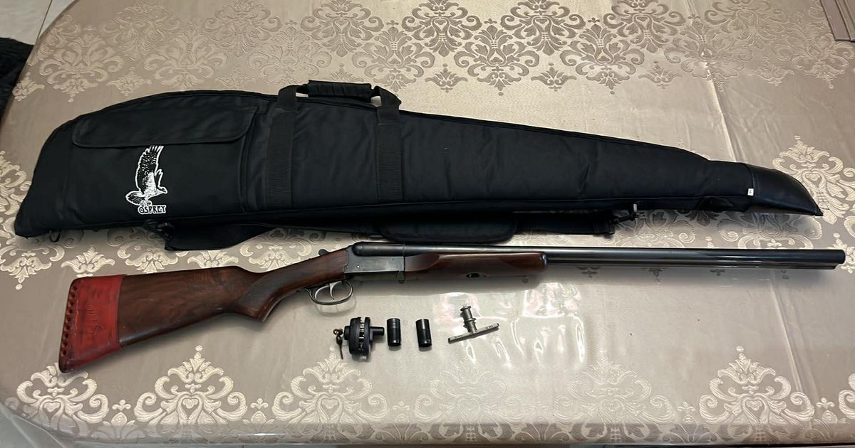 STOEGER UPLANDER  DOUBLE BARREL SHOTGUN